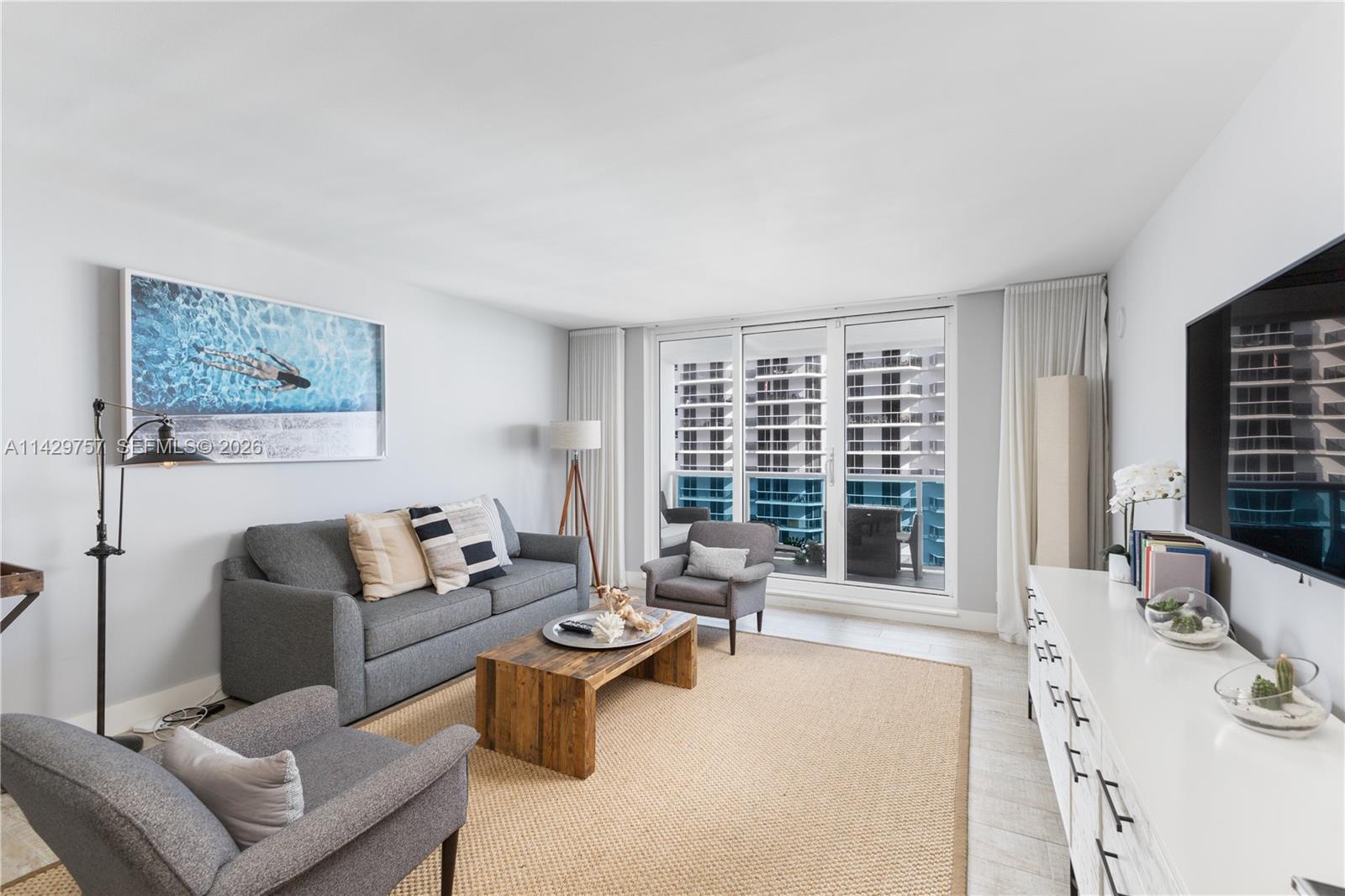 102 24th St Unit: 1013