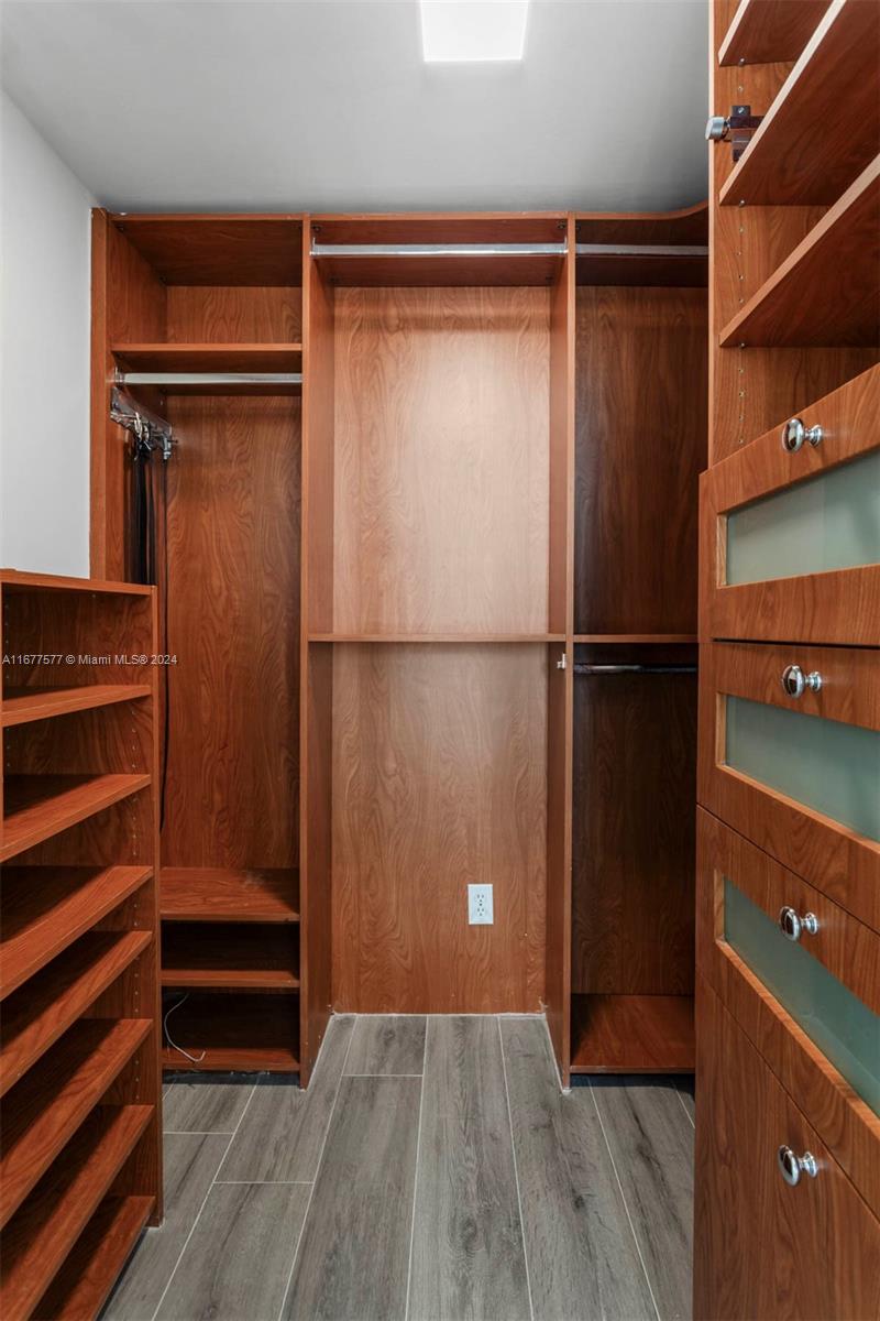 5401 Collins Ave # 349