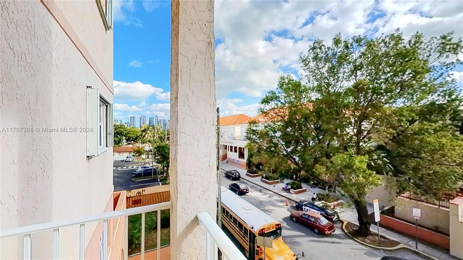 199 SW 12th Ave # 313E
