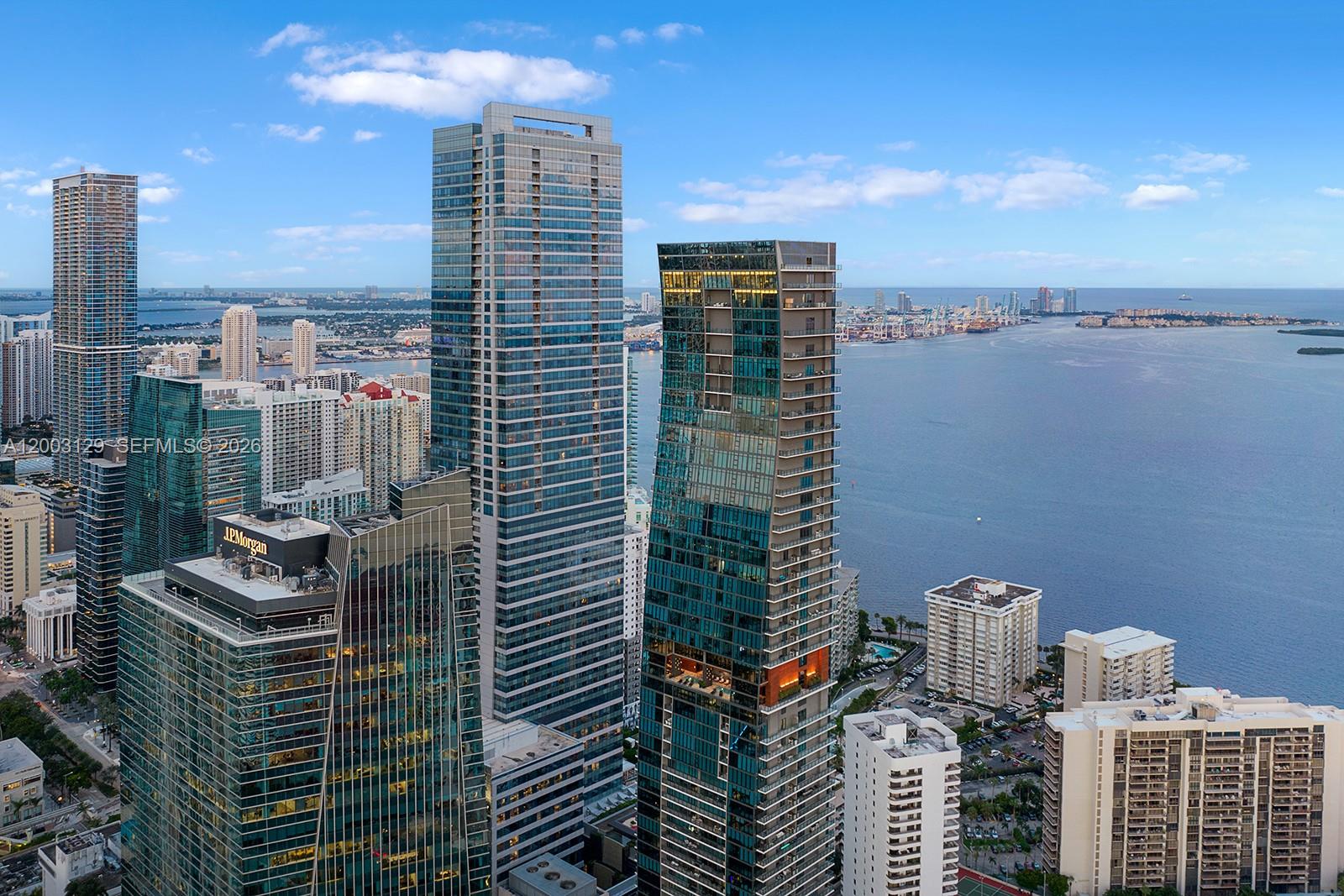 1451 Brickell Ave # 903