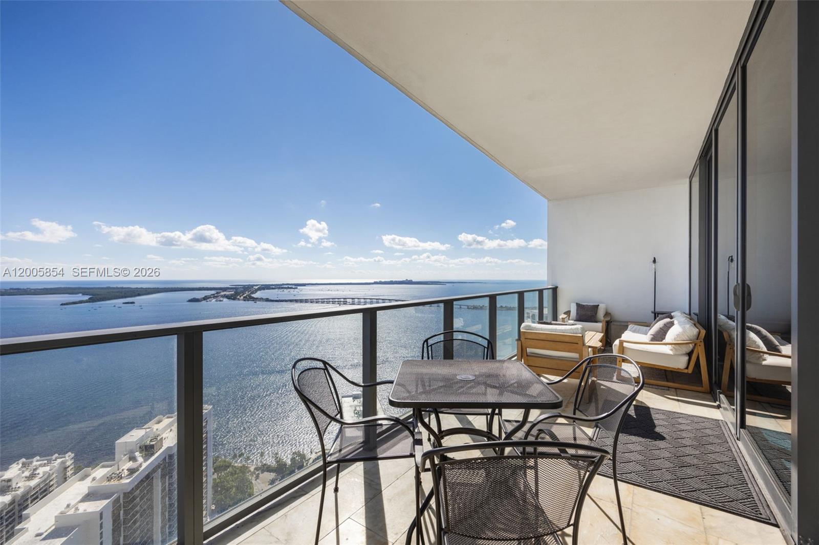 1451 Brickell Ave # 4002