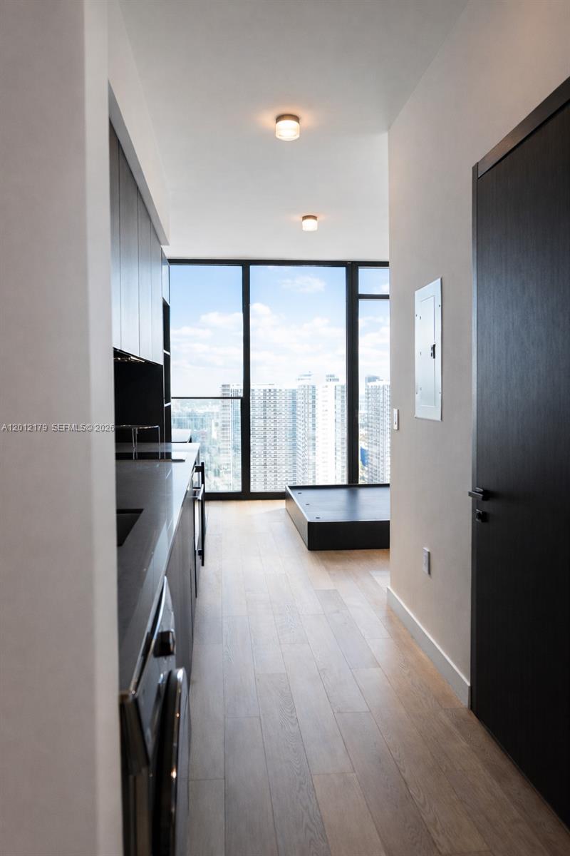 20 NE 11 th st # 3403A
