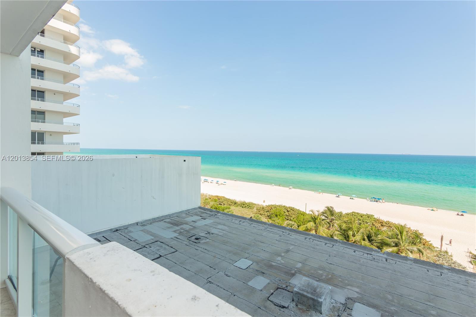 5445 Collins Ave # 627