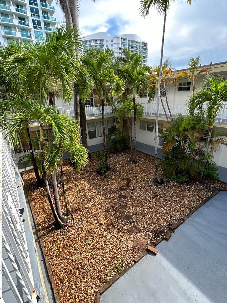 7920 East Dr # 14