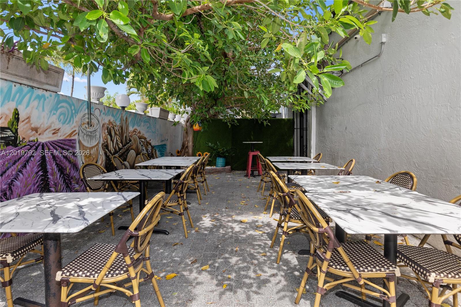 2915 E Las Olas Blvd
