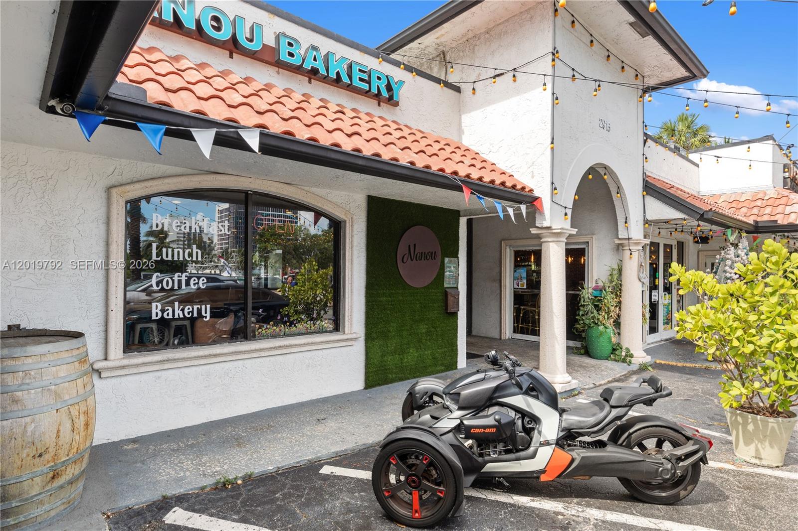 2915 E Las Olas Blvd