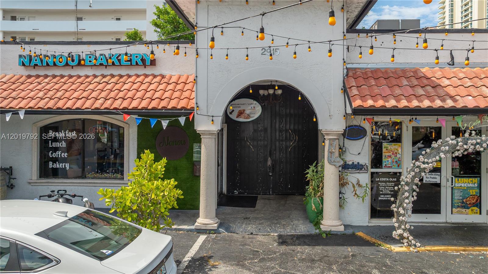 2915 E Las Olas Blvd