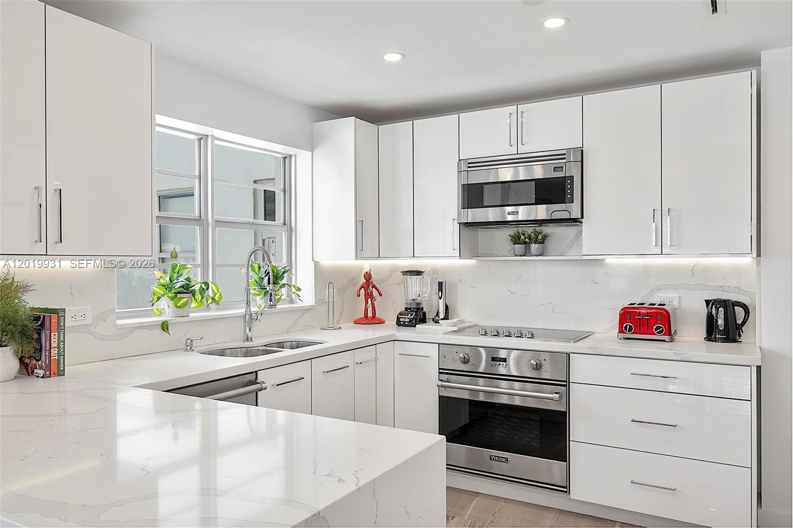 16 Island Ave # 7C