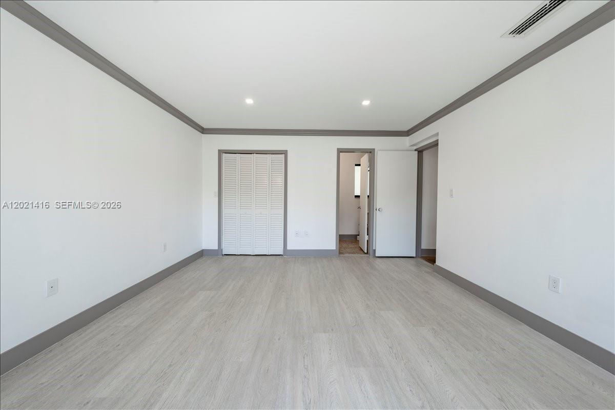 5750 Turin St # 207