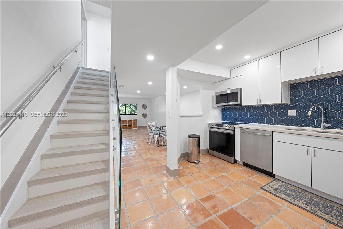 5750 Turin St # 207