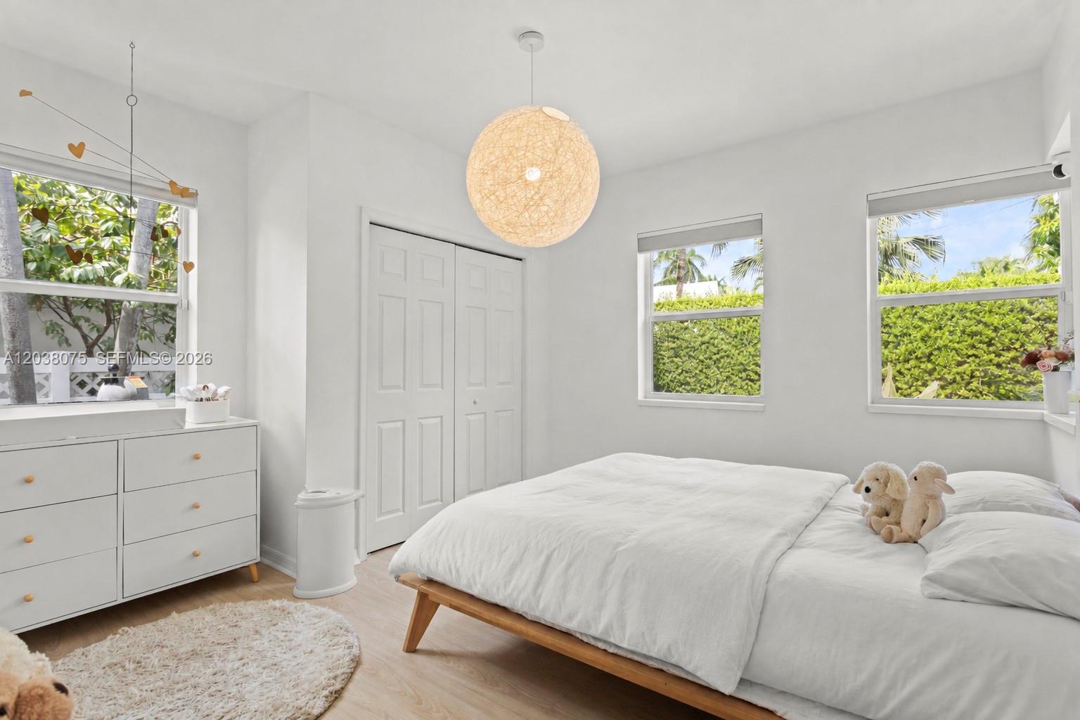 7611 Miami View Dr