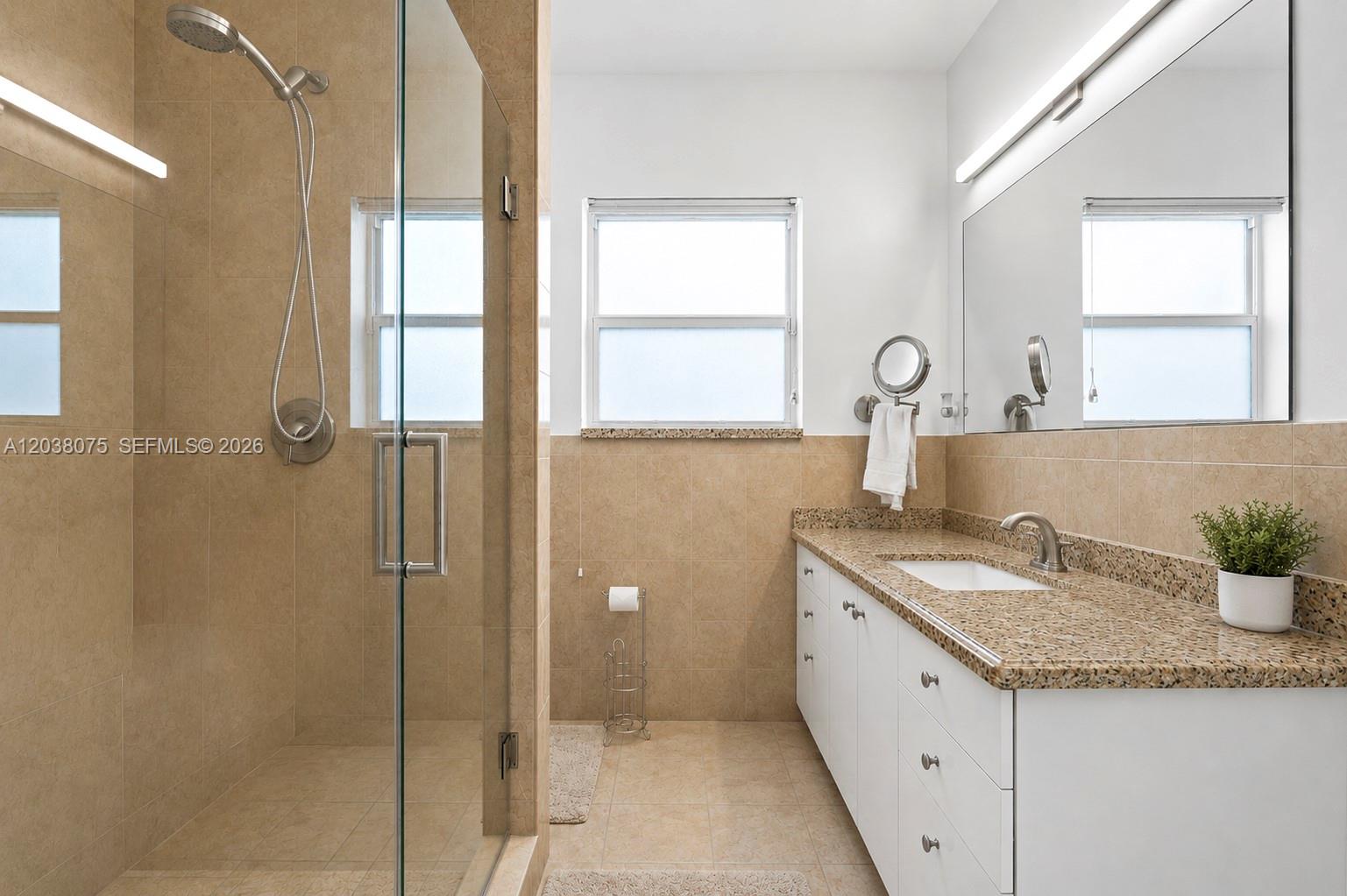 7611 Miami View Dr