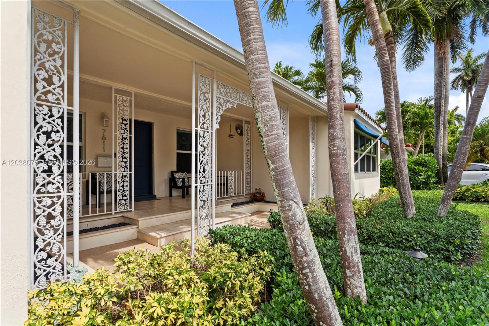 7611 Miami View Dr