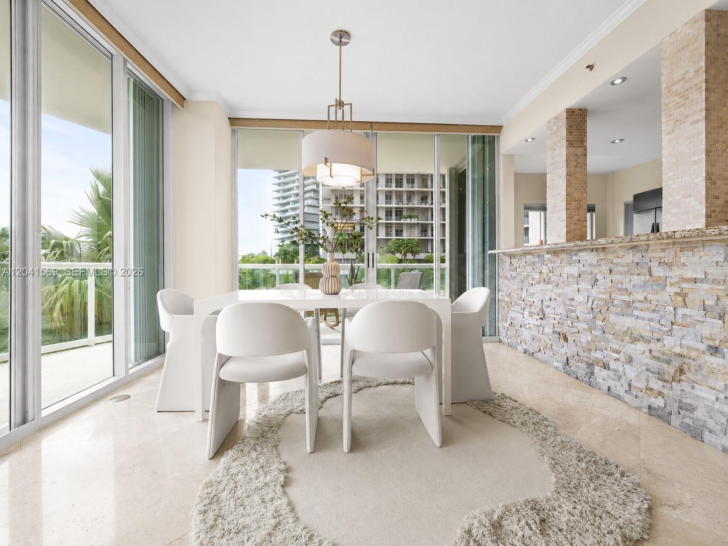 2645 S Bayshore Dr # 304