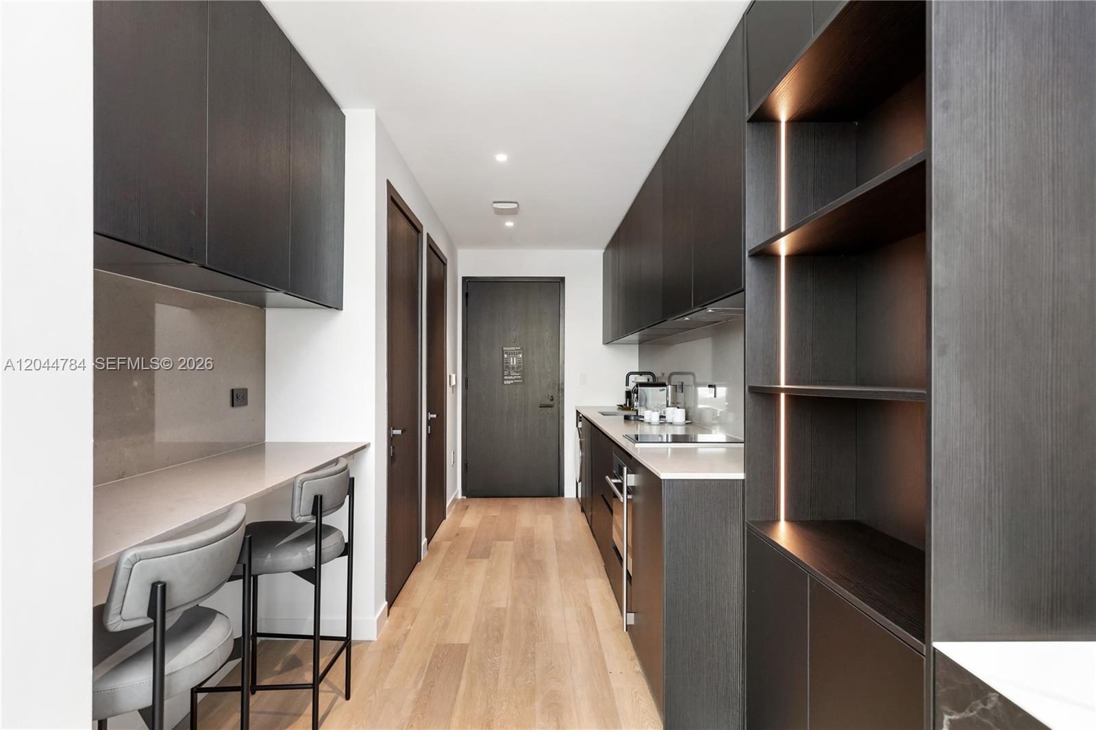 20 NE 11th # 2905