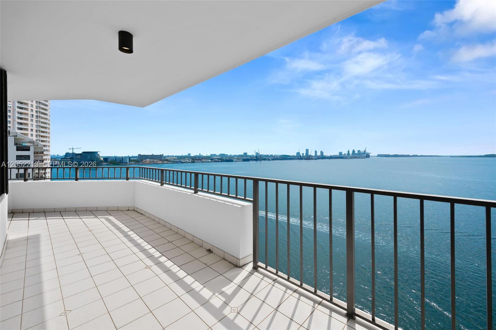 520 Brickell Key Dr # A1206