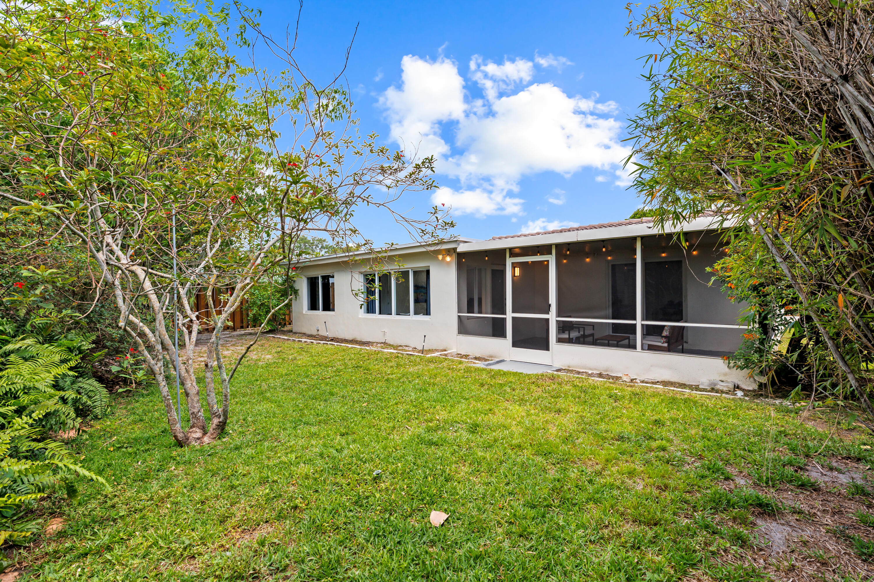 1010 SW 32nd Street