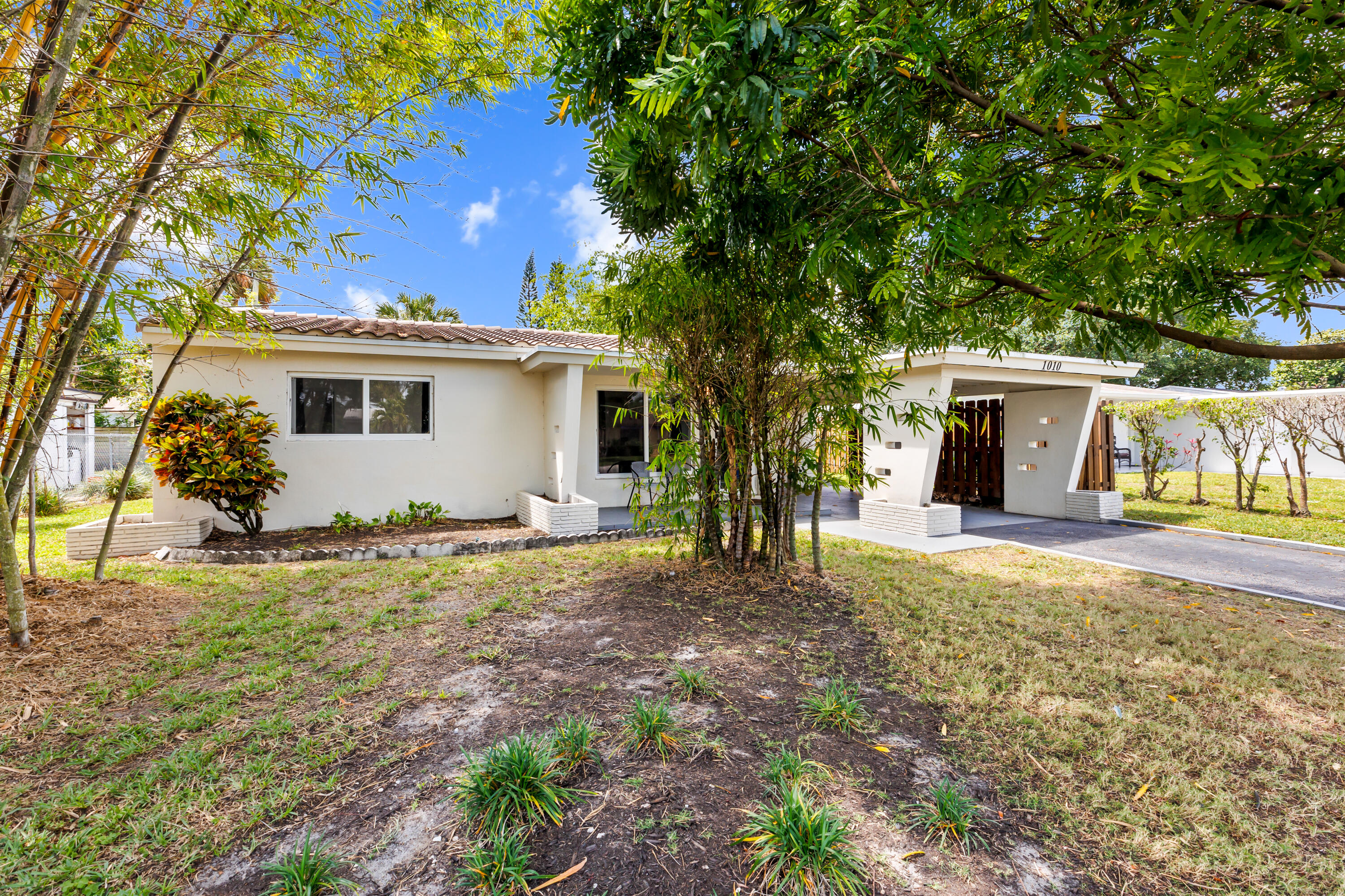1010 SW 32nd Street