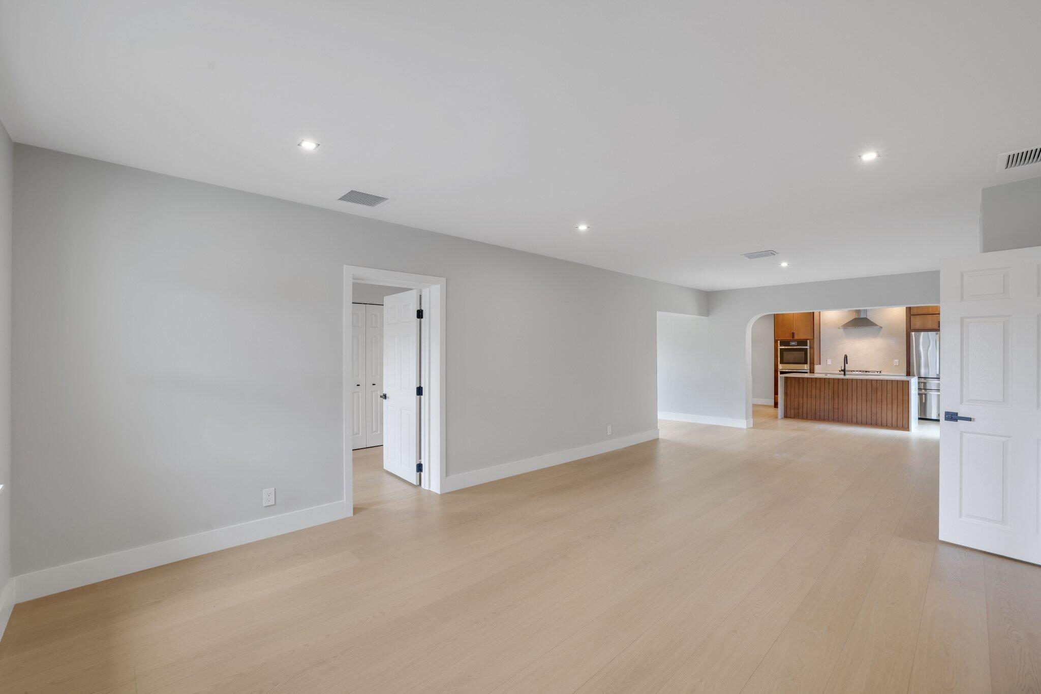 275 NE 16th Street