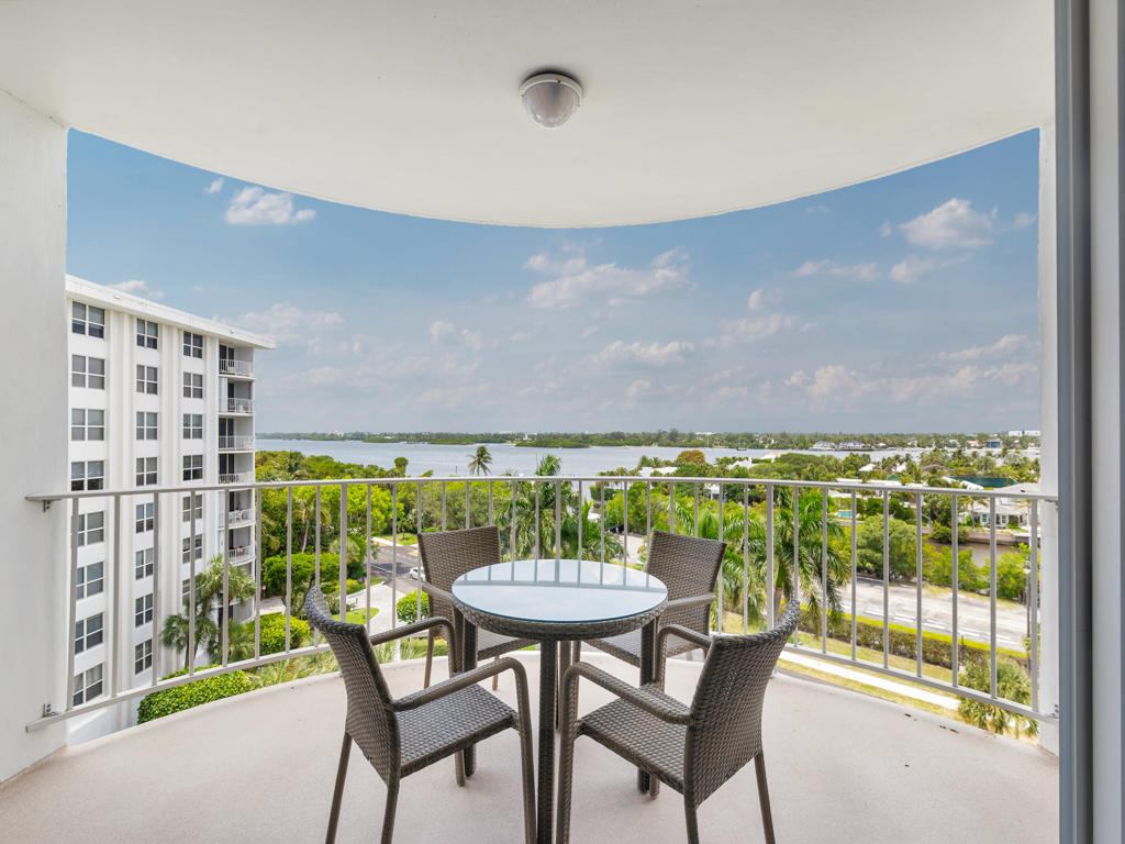 2295 S Ocean Boulevard 715