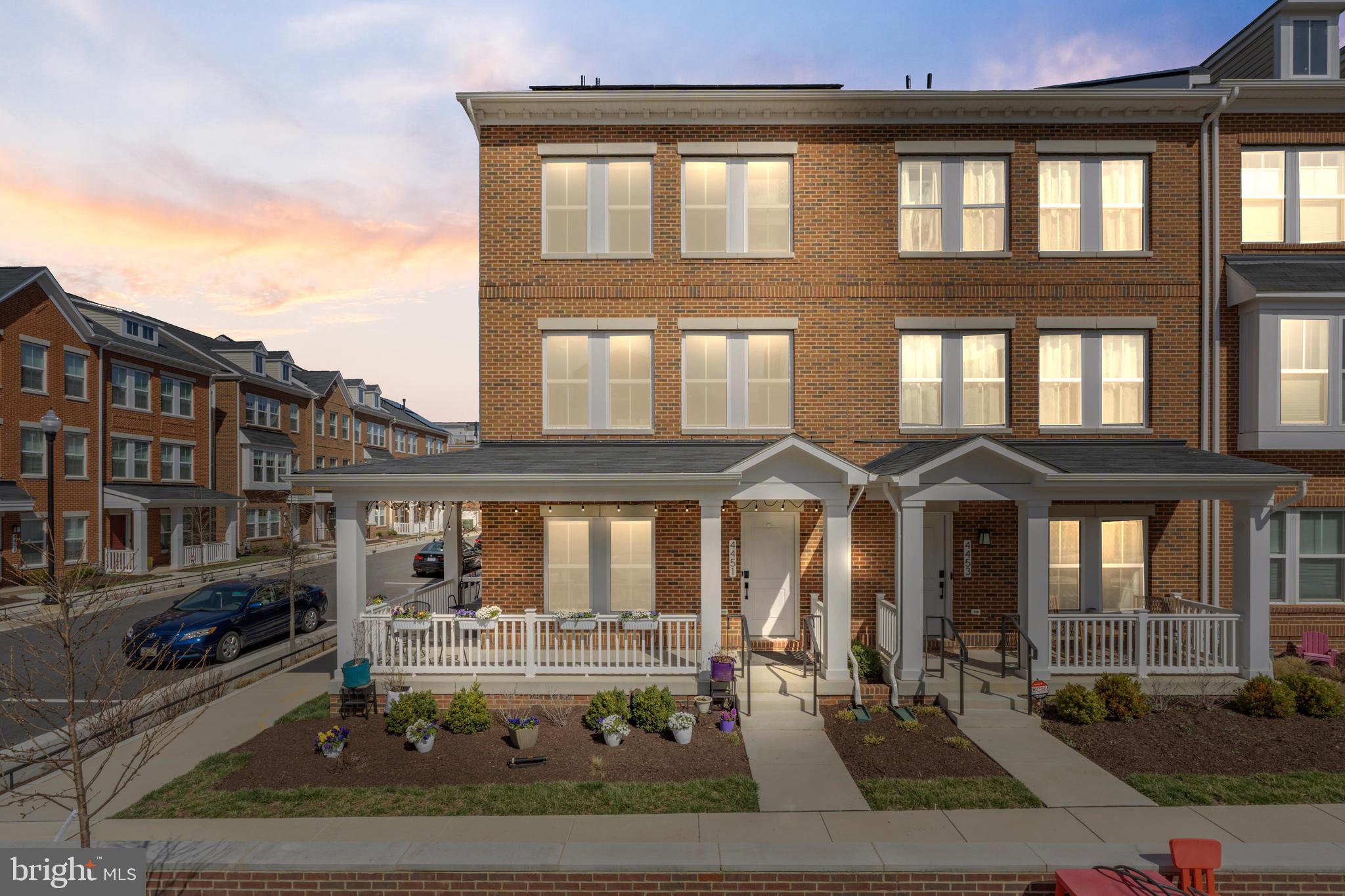 4451 JOSEPH PLACE NE