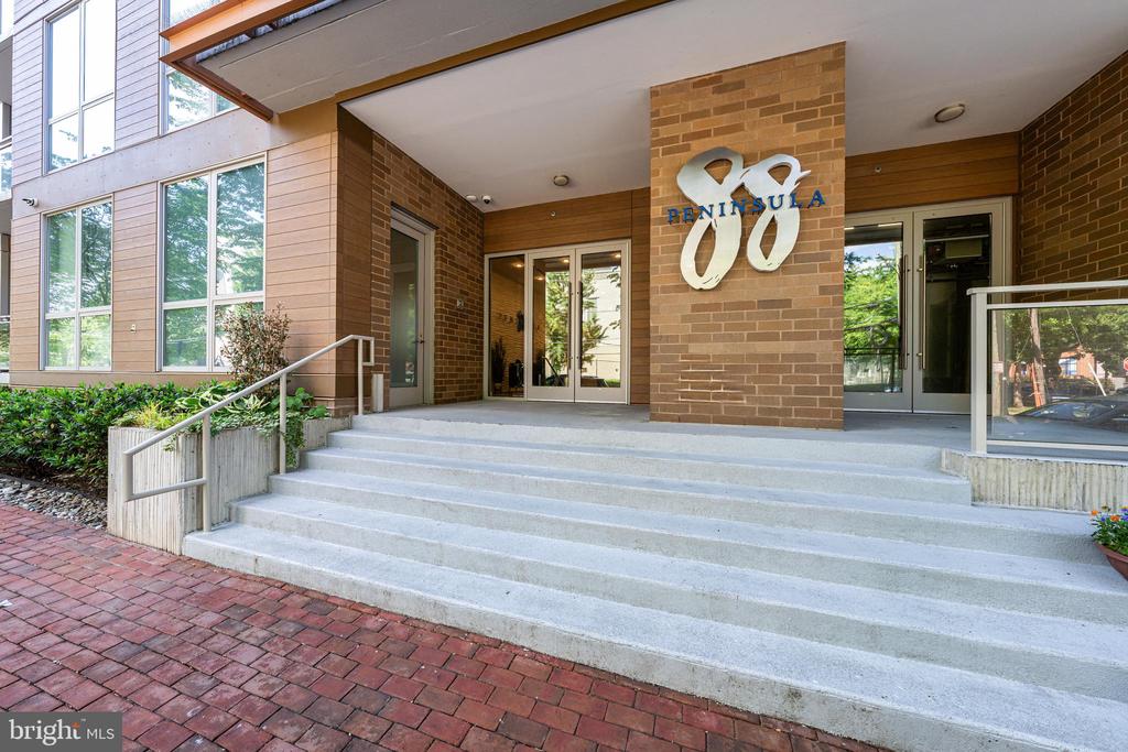 88 V STREET SW 808