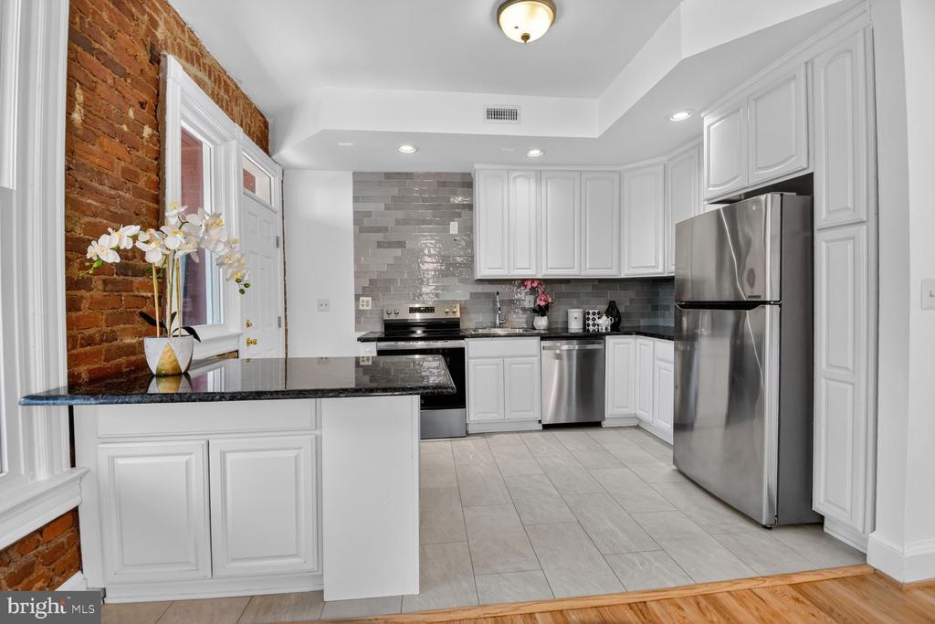 1103 FLORIDA AVENUE NE