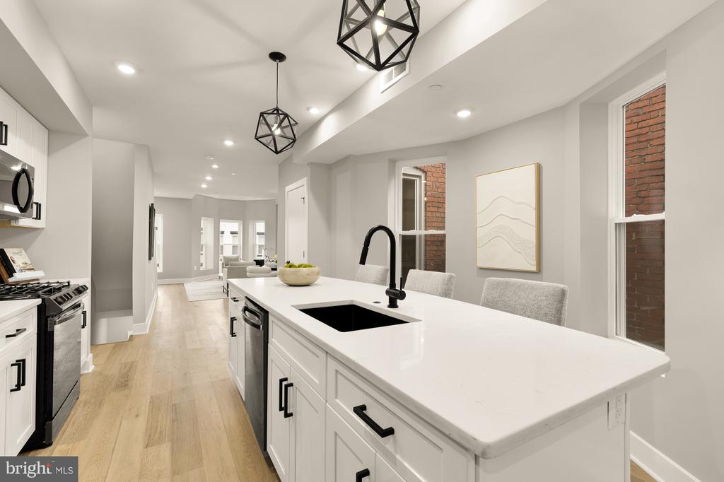 26 TODD PLACE NE 2