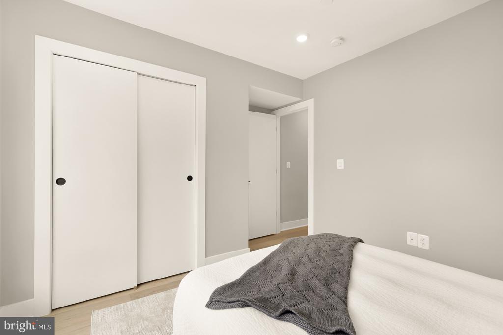 26 TODD PLACE NE 2