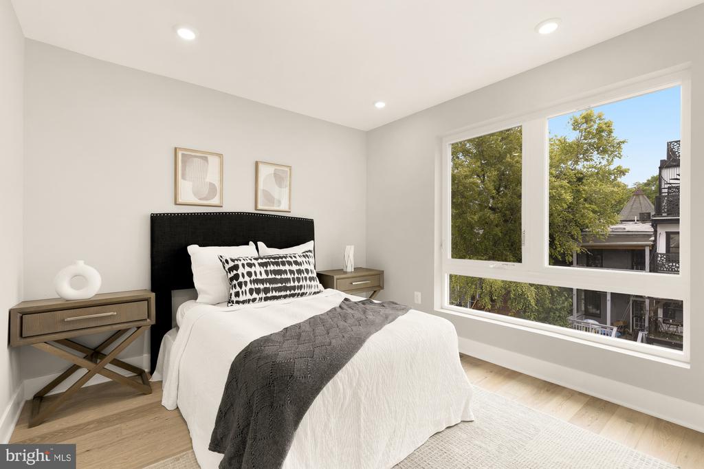 26 TODD PLACE NE 2