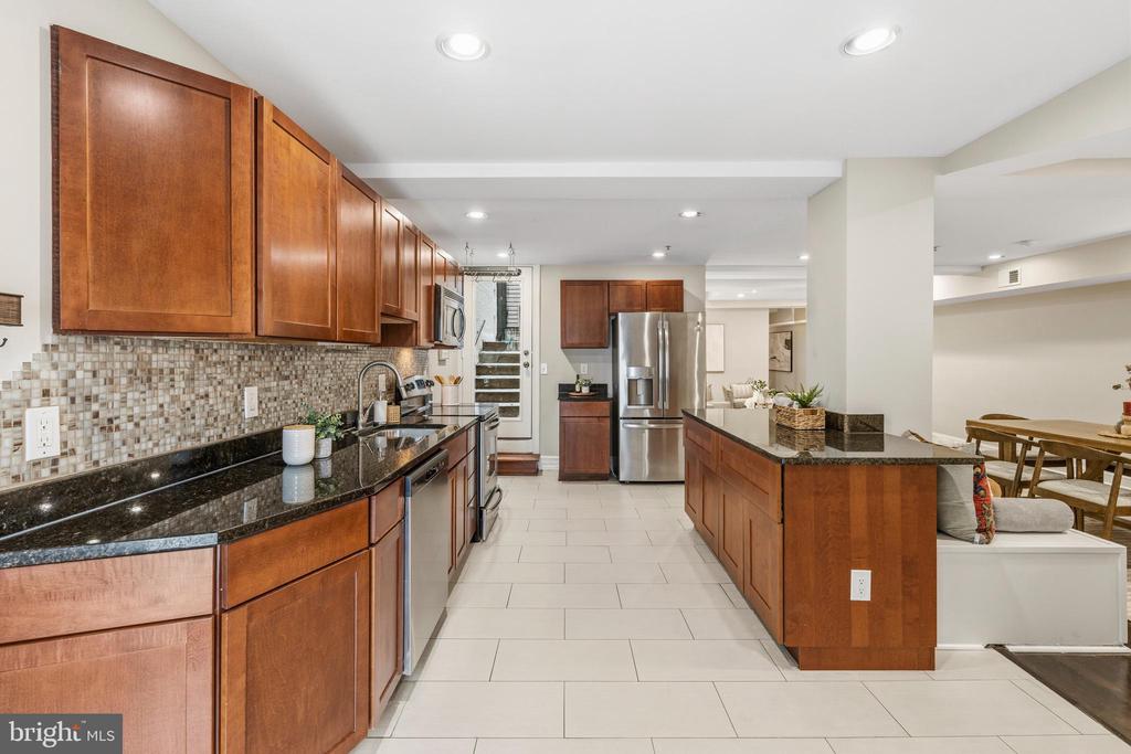 1321 EUCLID STREET NW T1