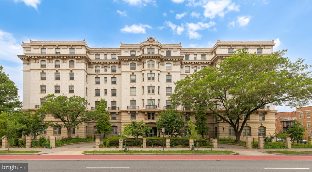 3060 16TH STREET NW Unit: 102