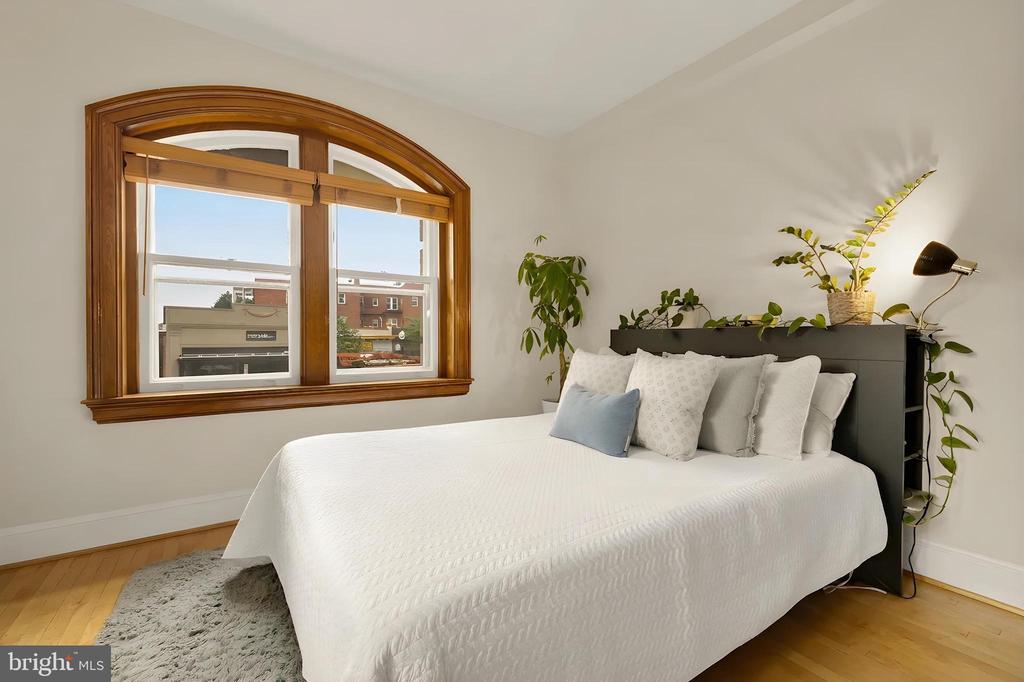 3060 16TH STREET NW Unit: 102