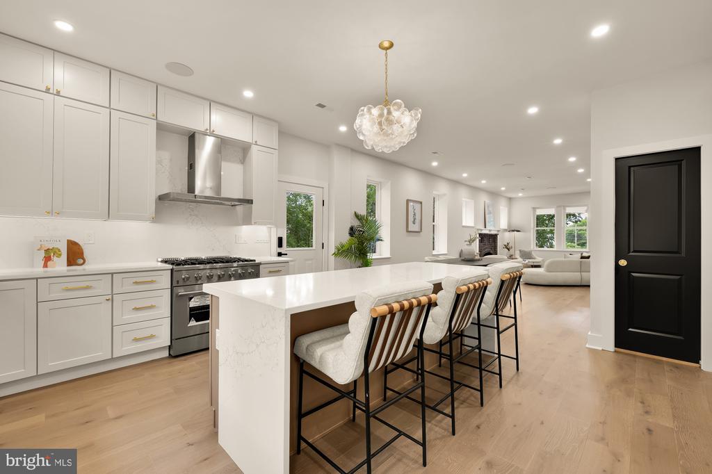 1430 BRENTWOOD ROAD NE