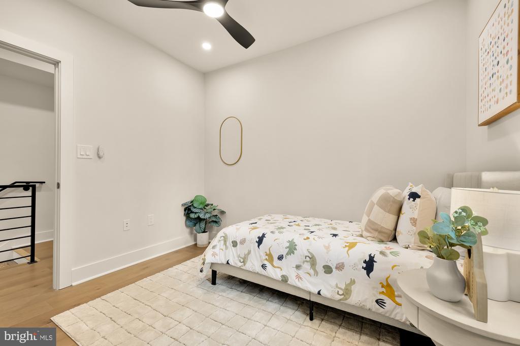 1430 BRENTWOOD ROAD NE