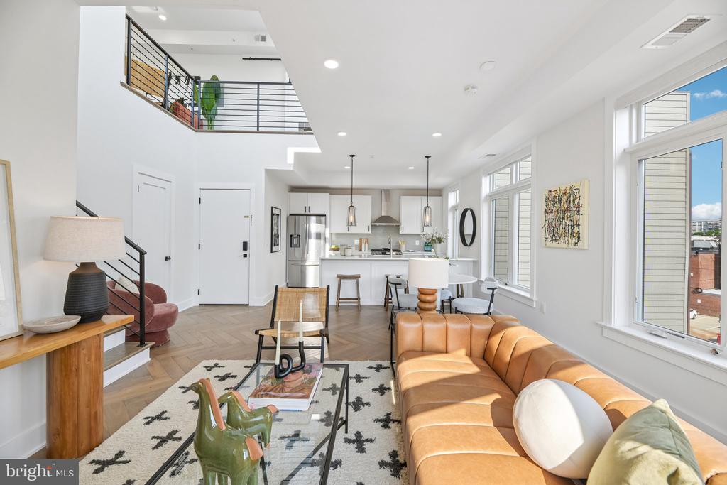 4315 HARRISON STREET NW Unit: 8