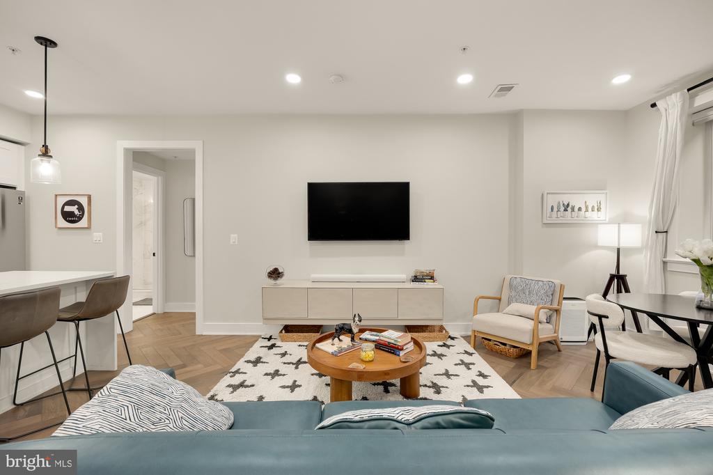 4315 HARRISON STREET NW Unit: 1