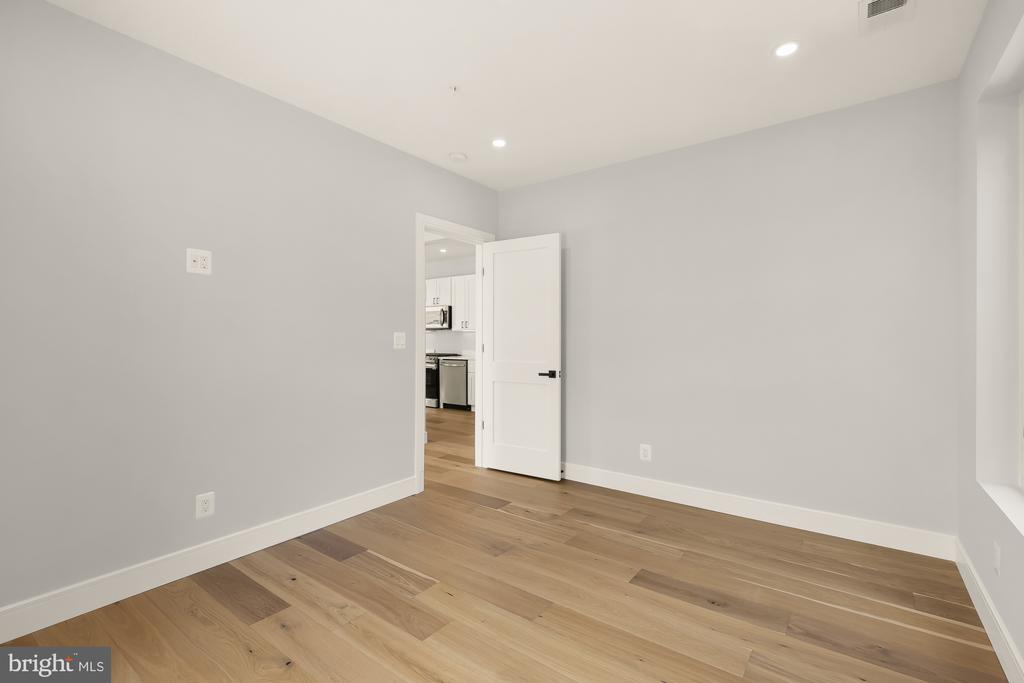3215 MOUNT PLEASANT STREET NW Unit: 201