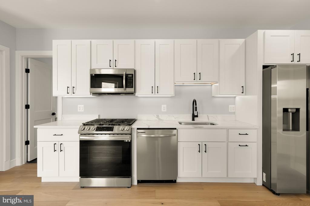 3215 MOUNT PLEASANT STREET NW Unit: 201