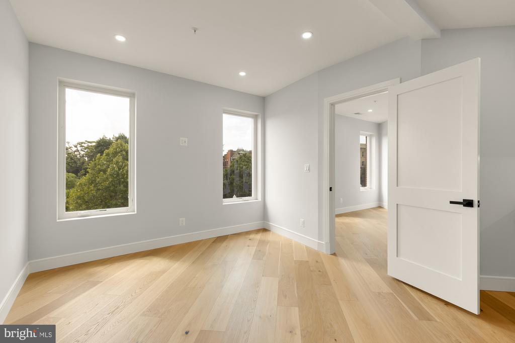 3215 MOUNT PLEASANT STREET NW Unit: 303