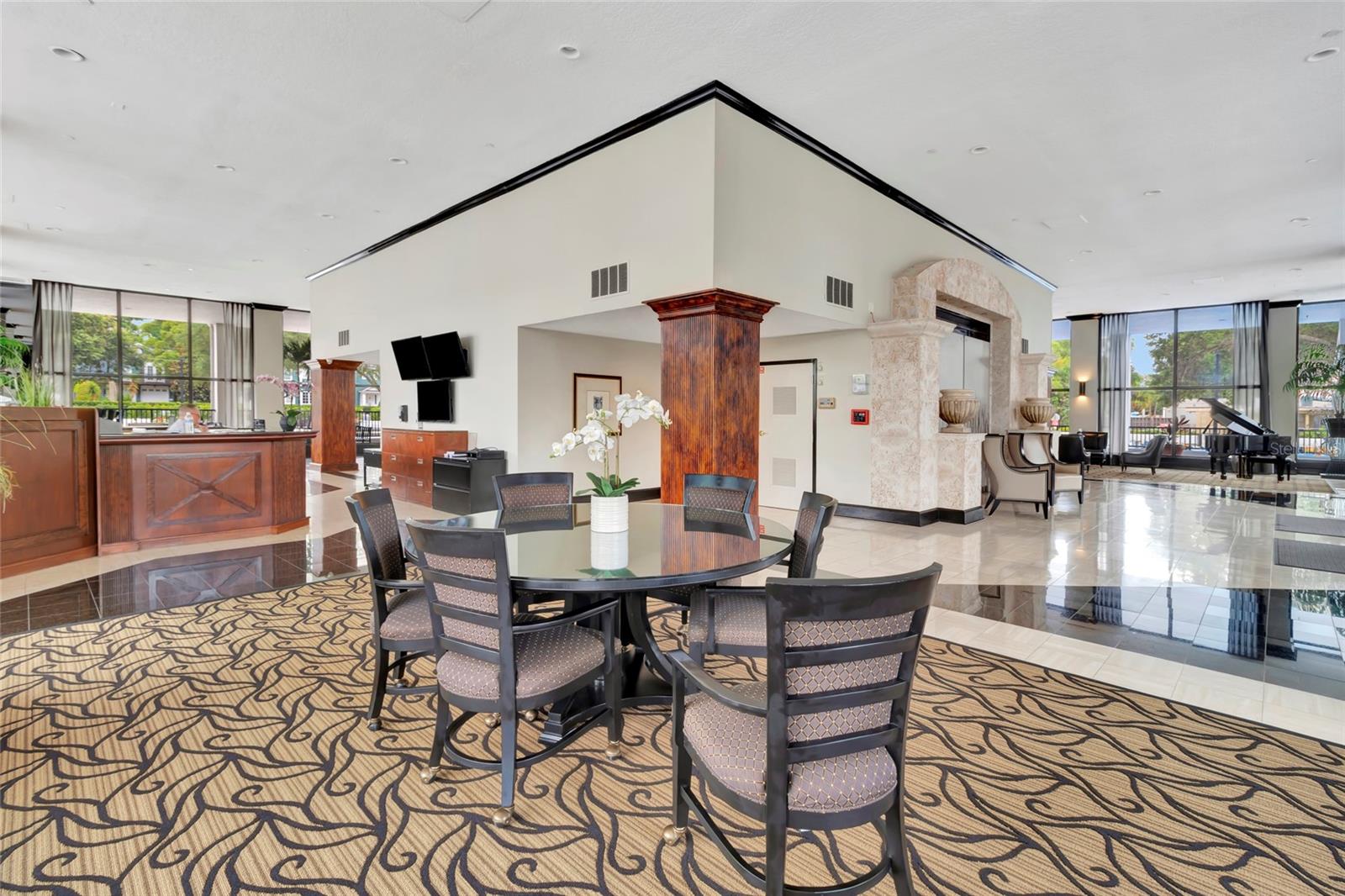 400 E COLONIAL DR #1609