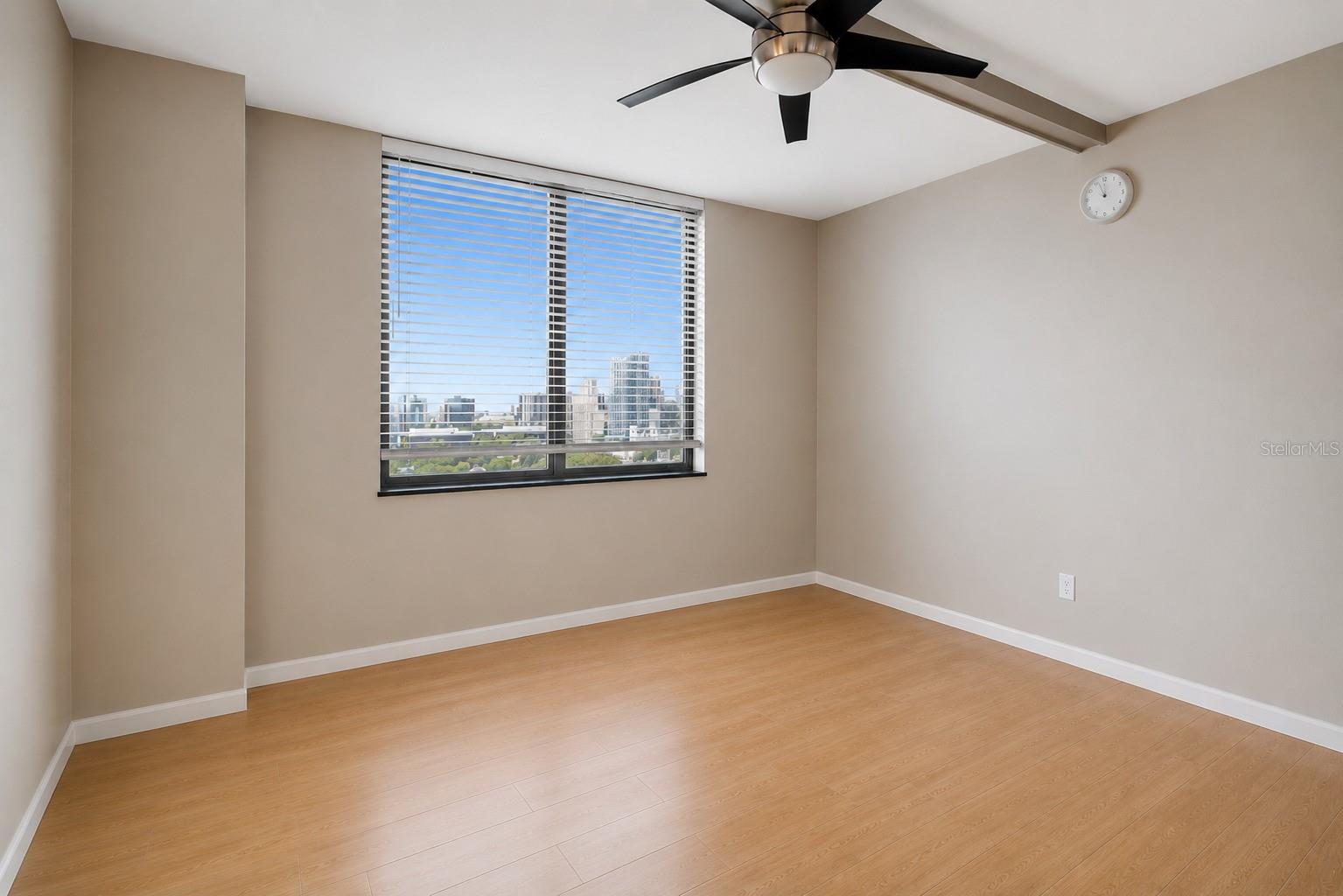 400 E COLONIAL DR #1609
