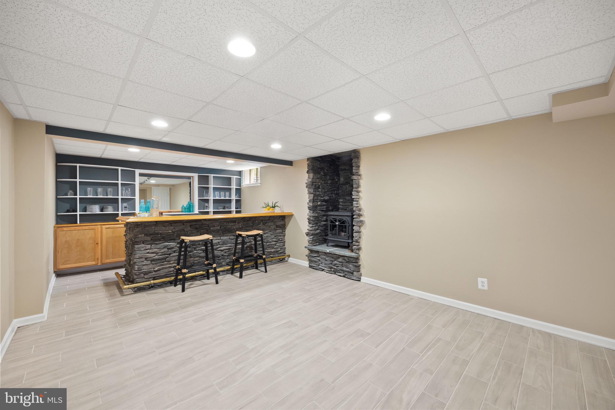 2742 PRICE ROAD