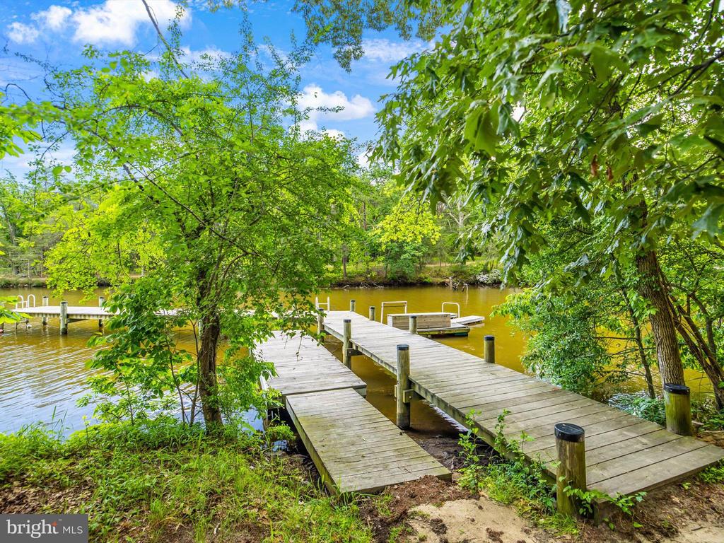3228 BLACKWALNUT DRIVE