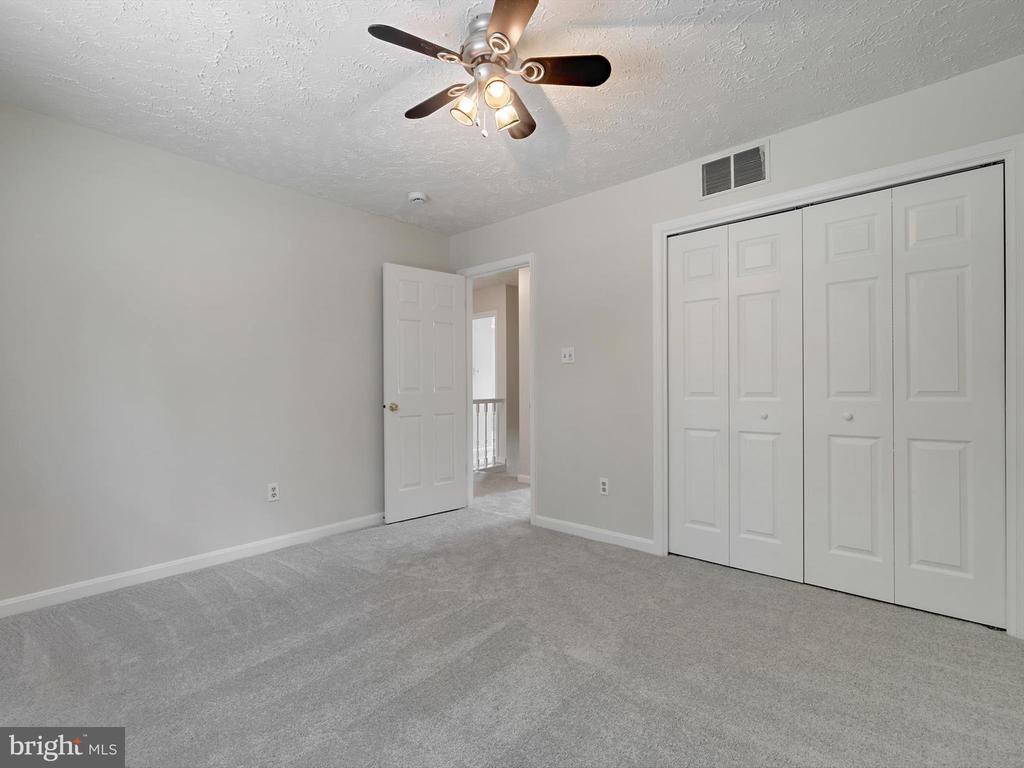 3228 BLACKWALNUT DRIVE