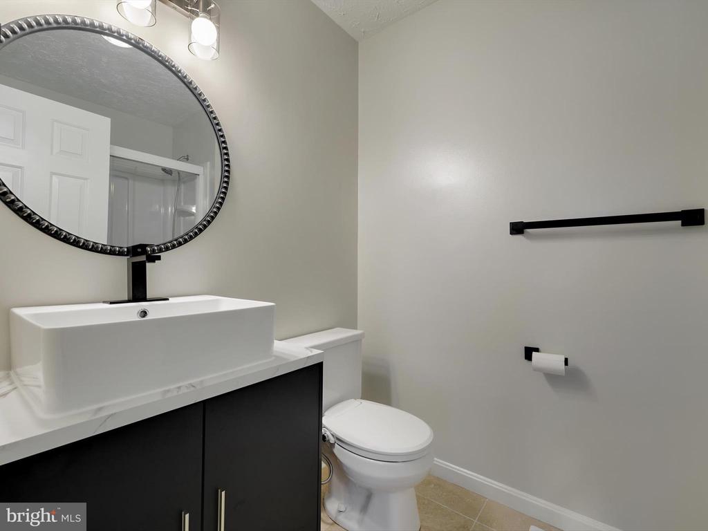 3228 BLACKWALNUT DRIVE
