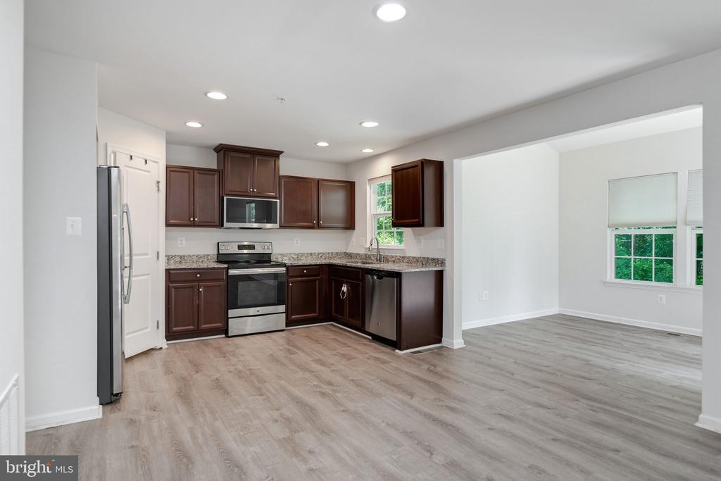 321 KENJAMIN COURT