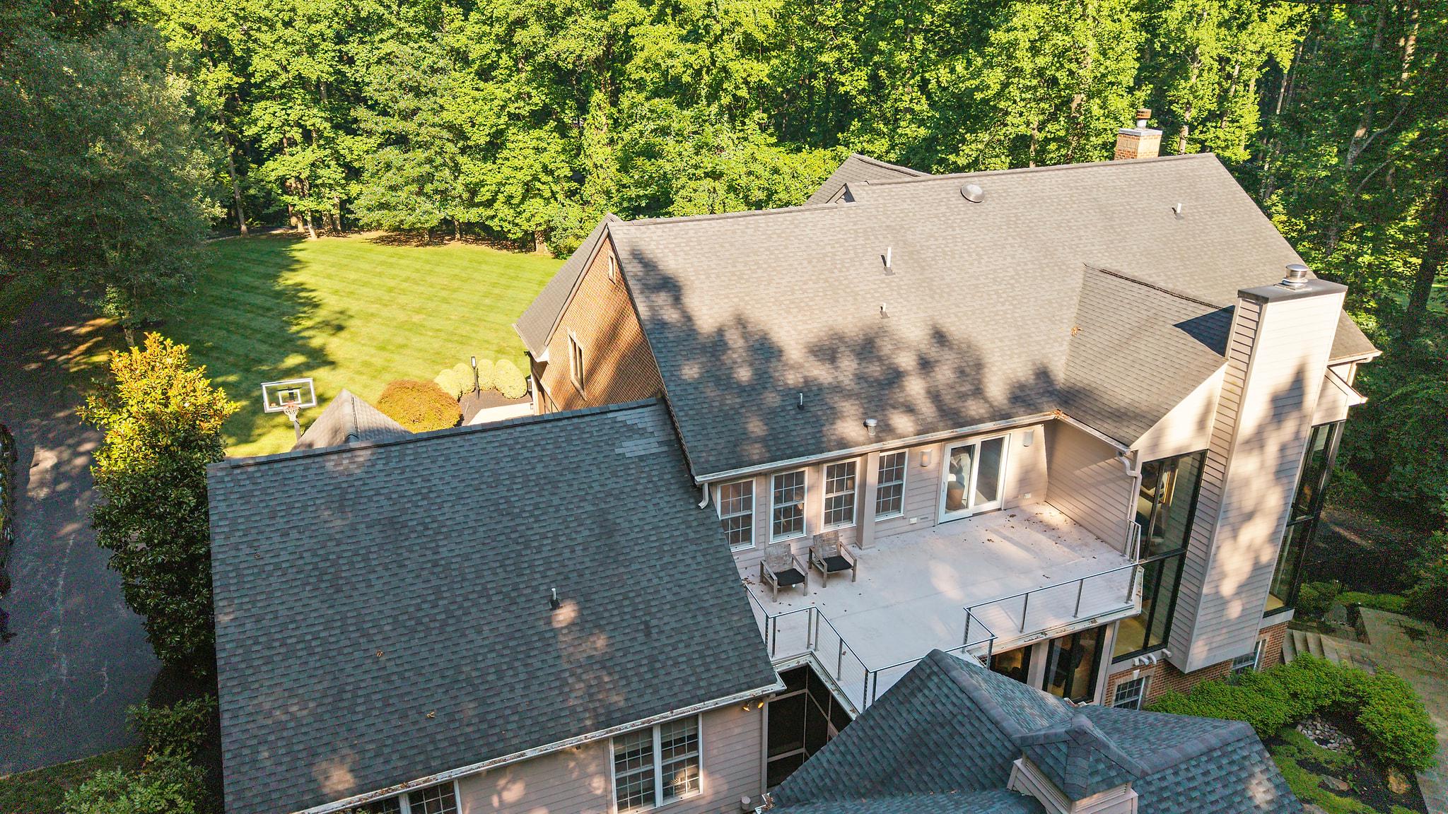 13773 LAKESIDE DRIVE