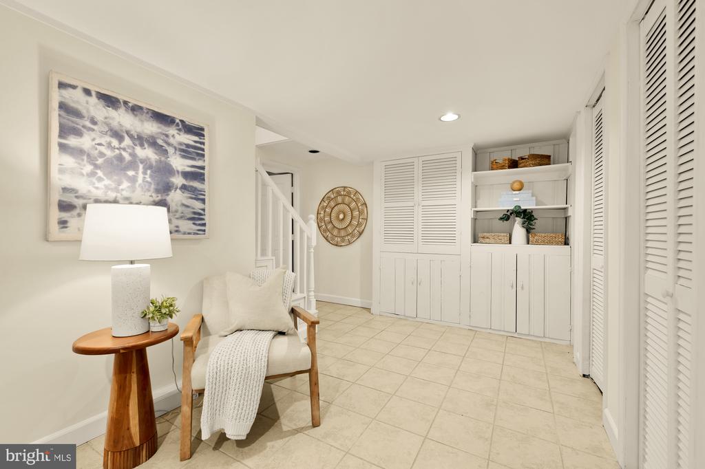 9409 WOODLAND DRIVE