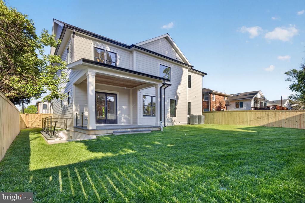 8722 EWING DRIVE